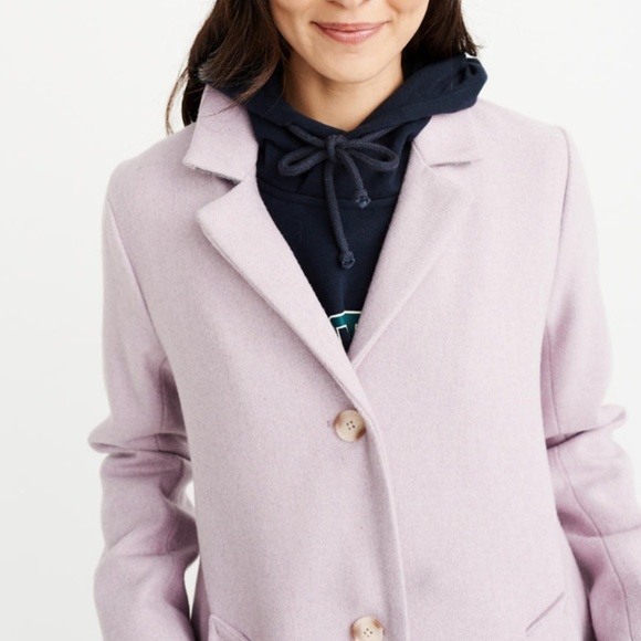 Abercrombie & Fitch - Picture 4 of 8